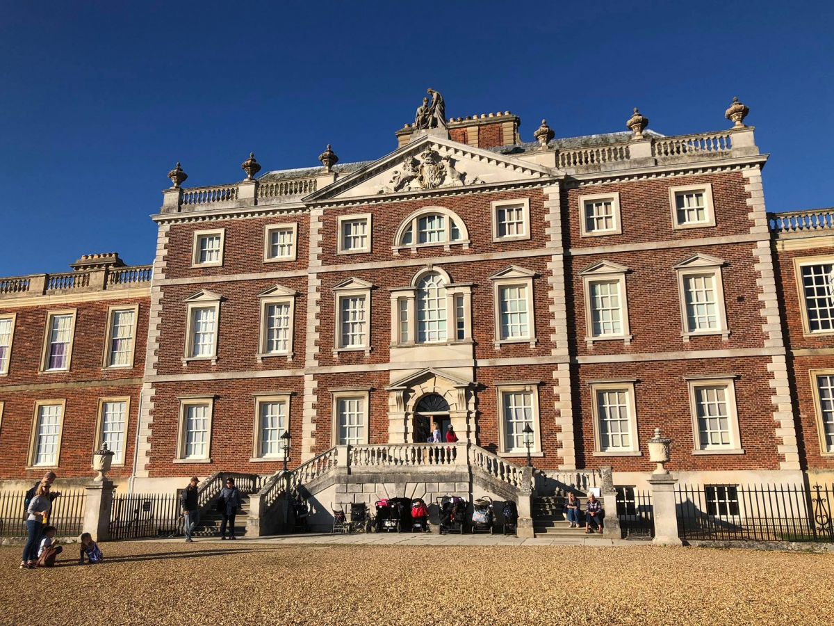 Picture of front of Wimpole Hall
