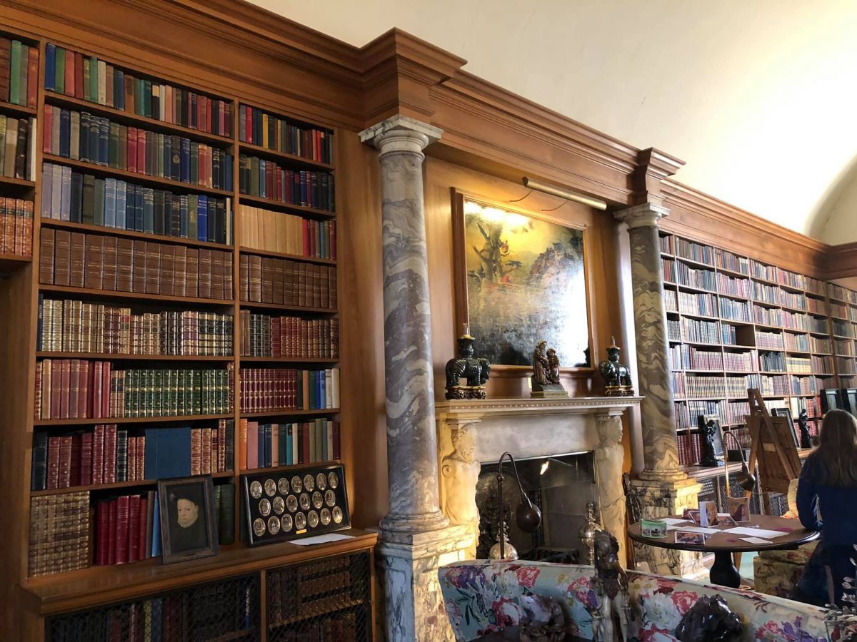 Pictures of books in Lord Fairhavens library